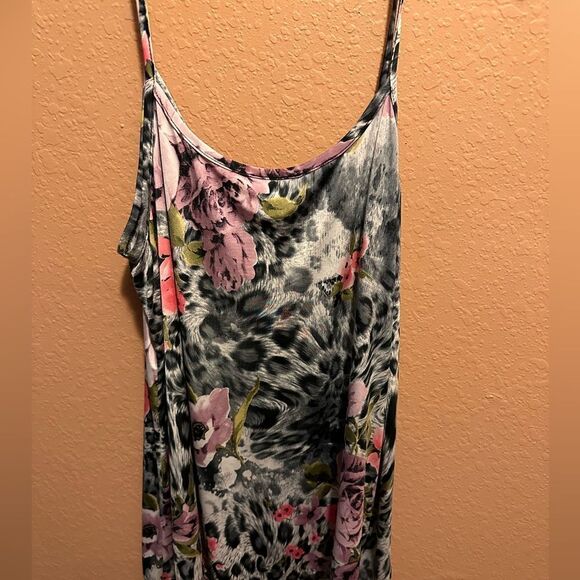 Zig Zag Stripe floral camisole - Picture 2 of 6